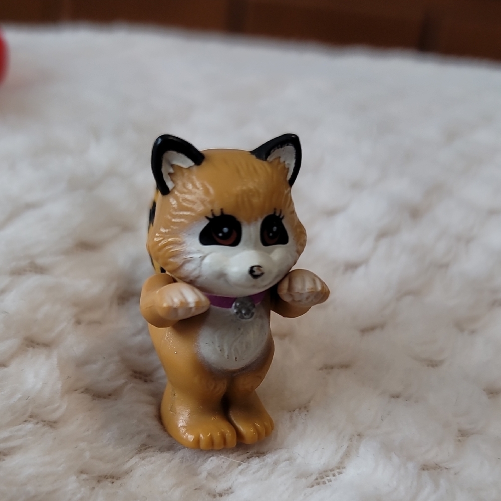 1994 vintage Kenner Littlest Pet Shop Chirpy Tree Friends Raccoon figure. LPS
